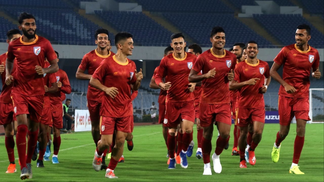 FIFA World Cup 2026 ਤਾਂ ਖ਼ਤਮ ਹੋ ਗਿਆ ਹੈ। ਪਰ ਹੁਣ ਭਾਰਤੀ ਫੁੱਟਬਾਲ ਟੀਮ ਇਸ ਵਿੱਚ ਖੇਡਣ ਵਾਲੀਆਂ 5 ਟੀਮਾਂ ਦੀ ਚੁਣੌਤੀ ਦਾ ਸਾਹਮਣਾ ਕਰੇਗੀ। ਇਹ ਸਾਰੇ ਮੁਕਾਬਲੇ ਇਸੇ ਸਾਲ ਖੇਡੇ ਜਾਣਗੇ। (Photo: PTI/Getty)