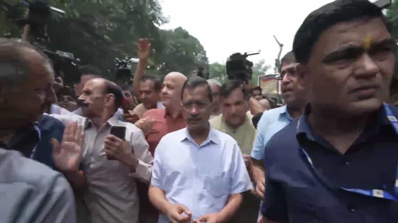 E-20 ਮੁੱਦੇ ਤੇ ਕੇਜਰੀਵਾਲ ਦਾ ਅੱਜ PM ਦੀ ਰਿਹਾਇਸ਼ ਵੱਲ ਮਾਰਚ, BJP ਨੇ ਸਾਧਿਆ ਨਿਸ਼ਾਨਾ E-20 ਮੁੱਦੇ ਤੇ ਕੇਜਰੀਵਾਲ ਦਾ ਅੱਜ PM ਦੀ ਰਿਹਾਇਸ਼ ਵੱਲ ਮਾਰਚ, BJP ਨੇ ਸਾਧਿਆ ਨਿਸ਼ਾਨਾ