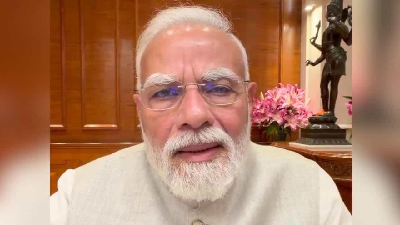 ਮੈਨੂੰ ਤੇ ਮੇਰੀ ਮਾਂ ਨੂੰ ਗਾਲਾਂ ਦਿੱਤੀਆਂ ਗਈਆਂ... ਇਹ ਗੁੰਮਰਾਹ ਬੱਚੇ ਹਨ, ਰਸਤਾ ਦਿਖਾਉਣਾ ਸਾਡਾ ਕੰਮ; ਪ੍ਰਧਾਨ ਮੰਤਰੀ ਮੋਦੀ ਦਾ ਨਵਾਂ ਵੀਡੀਓ