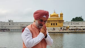 ਤਰਨਜੀ ਸੰਧੂ ਸ੍ਰੀ ਦਰਬਾਰ ਸਾਹਿਬ ਵਿਖੇ ਨਤਮਸਤਕ,ਇਤਿਹਾਸ ਨਾਲ ਜੁੜਨ ਦਾ ਦਿੱਤਾ ਸੰਦੇਸ਼ ਤਰਨਜੀ ਸੰਧੂ ਸ੍ਰੀ ਦਰਬਾਰ ਸਾਹਿਬ ਵਿਖੇ ਨਤਮਸਤਕ,ਇਤਿਹਾਸ ਨਾਲ ਜੁੜਨ ਦਾ ਦਿੱਤਾ ਸੰਦੇਸ਼