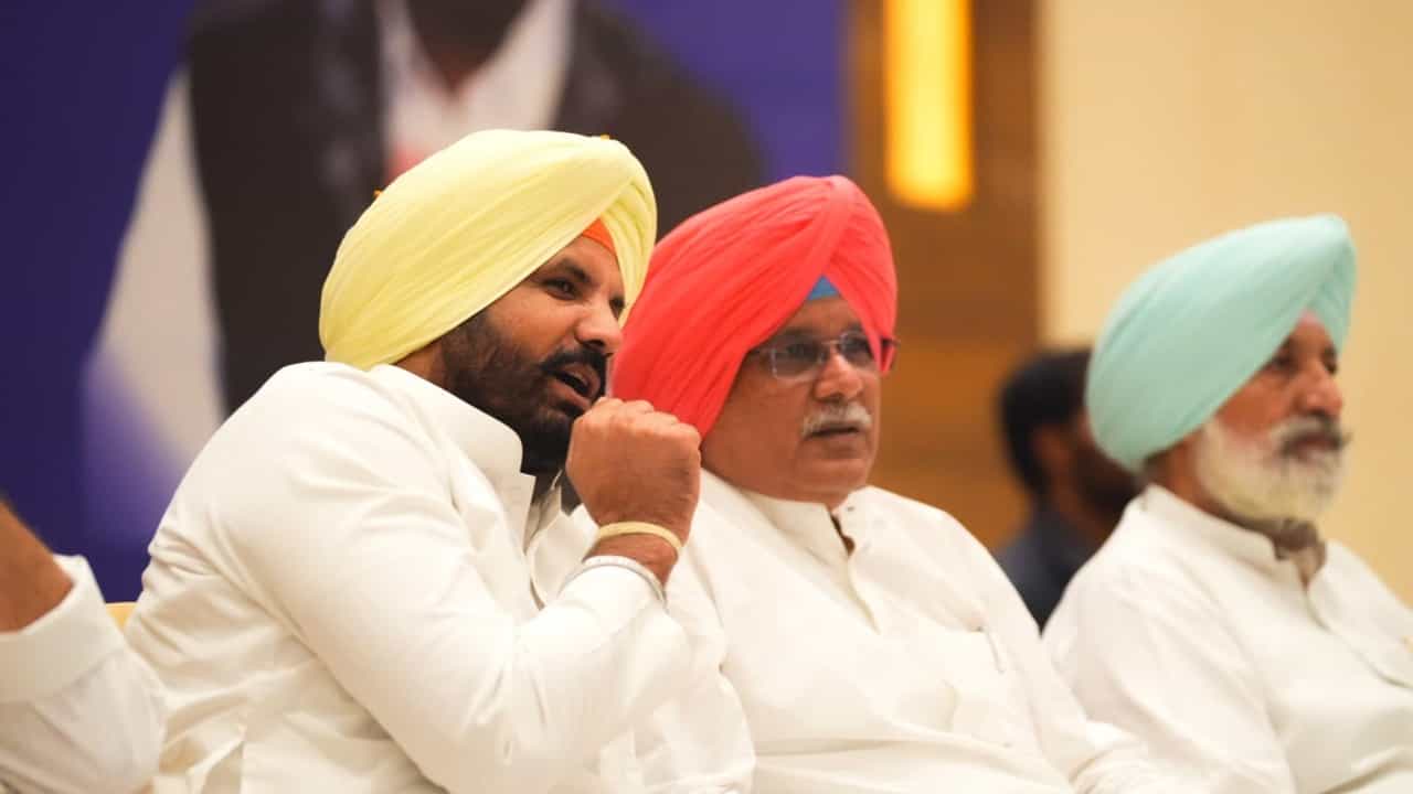 ਭੁਪੇਸ਼ ਬਘੇਲ ਅੱਜ ਕਰ ਰਹੇ ਦੋ ਮਹੱਤਵਪੂਰਨ ਮੀਟਿੰਗਾਂ, ਧੜੇਬੰਦੀ ਖ਼ਤਮ ਕਰ ਸੰਗਠਨ ਨੂੰ ਮਜ਼ਬੂਤ ਕਰਨ ਤੇ ਧਿਆਨ ਕੇਂਦ੍ਰਿਤ ਭੁਪੇਸ਼ ਬਘੇਲ ਅੱਜ ਕਰ ਰਹੇ ਦੋ ਮਹੱਤਵਪੂਰਨ ਮੀਟਿੰਗਾਂ, ਧੜੇਬੰਦੀ ਖ਼ਤਮ ਕਰ ਸੰਗਠਨ ਨੂੰ ਮਜ਼ਬੂਤ ਕਰਨ ਤੇ ਧਿਆਨ ਕੇਂਦ੍ਰਿਤ