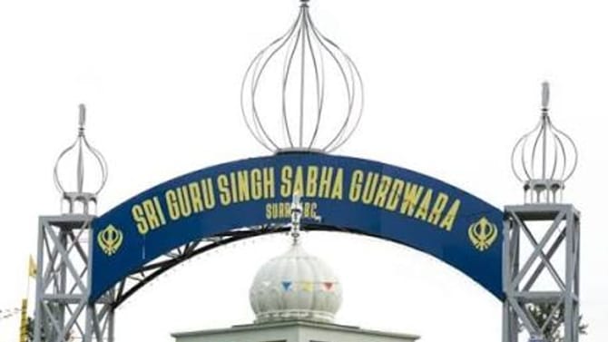 ਸਰੀ 'ਚ ਗੁਰੂ ਗ੍ਰੰਥ ਸਾਹਿਬ ਦੇ ਸਰੂਪ ਦੀ ਬੇਅਦਬੀ; ਡਿੱਗੀ 'ਚ ਰੱਖਣ 'ਤੇ ਭੜਕੀ ਸੰਗਤ