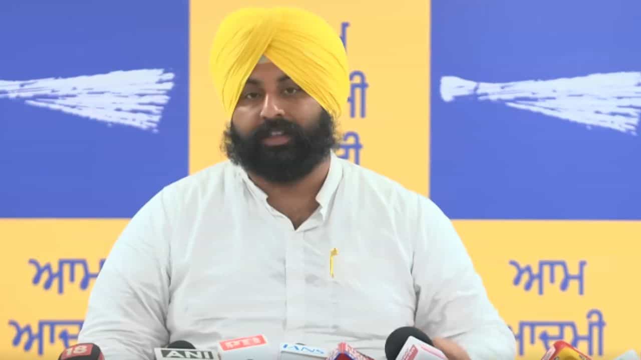 ਪੰਜਾਬ ਚ ਨਹੀਂ ਚੱਲੇਗਾ ਕੇਂਦਰੀ ਏਜੰਸੀਆਂ ਦਾ ਦਬਾਅ, ਹਰਜੋਤ ਬੈਂਸ ਦਾ ਭਾਜਪਾ ਤੇ ਤਿੱਖਾ ਹਮਲਾ ਪੰਜਾਬ ਚ ਨਹੀਂ ਚੱਲੇਗਾ ਕੇਂਦਰੀ ਏਜੰਸੀਆਂ ਦਾ ਦਬਾਅ, ਹਰਜੋਤ ਬੈਂਸ ਦਾ ਭਾਜਪਾ ਤੇ ਤਿੱਖਾ ਹਮਲਾ