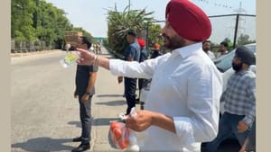 CM ਦੇ ਕਾਫ਼ਲੇ 'ਤੇ ਬਿੱਟੂ ਨੇ ਸੁੱਟੇ ਅੰਡੇ ਤੇ ਟਮਾਟਰ, ਪੁਲਿਸ ਨੇ ਹਿਰਾਸਤ 'ਚ ਲਿਆ CM ਦੇ ਕਾਫ਼ਲੇ 'ਤੇ ਬਿੱਟੂ ਨੇ ਸੁੱਟੇ ਅੰਡੇ ਤੇ ਟਮਾਟਰ, ਪੁਲਿਸ ਨੇ ਹਿਰਾਸਤ 'ਚ ਲਿਆ