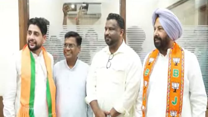 BJP ਪੰਜਾਬ SC ਮੋਰਚਾ ਦੇ ਨਵੇਂ ਪ੍ਰਧਾਨ ਬਣੇ ਸ਼ੀਤਲ ਅੰਗੁਰਾਲ, ਸਾਂਭਿਆ ਆਪਣਾ ਅਹੁਦਾ