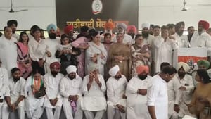 ਹਲਦਵਾਨੀ ਘਟਨਾ ਦੇ ਵਿਰੋਧ 'ਚ ਕਾਂਗਰਸ ਦਾ ਪ੍ਰਦਰਸ਼ਨ, BJP 'ਤੇ ਸਾਧਿਆ ਨਿਸ਼ਾਨਾ