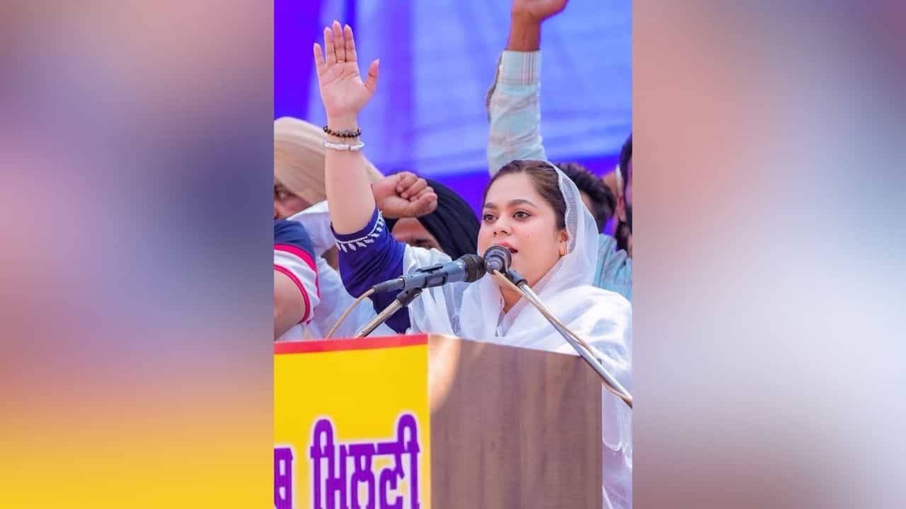 ਅਕਾਲੀ ਦਲ ਵੱਲੋਂ ਰੂਪ ਕੌਰ ਸੰਧੂ ਖ਼ਿਲਾਫ਼ ਵੱਡੀ ਕਾਰਵਾਈ, ਪਾਰਟੀ ਦੀ ਮੁੱਢਲੀ ਮੈਂਬਰਸ਼ਿਪ ਤੋਂ ਕੀਤਾ ਬਾਹਰ ਅਕਾਲੀ ਦਲ ਵੱਲੋਂ ਰੂਪ ਕੌਰ ਸੰਧੂ ਖ਼ਿਲਾਫ਼ ਵੱਡੀ ਕਾਰਵਾਈ, ਪਾਰਟੀ ਦੀ ਮੁੱਢਲੀ ਮੈਂਬਰਸ਼ਿਪ ਤੋਂ ਕੀਤਾ ਬਾਹਰ