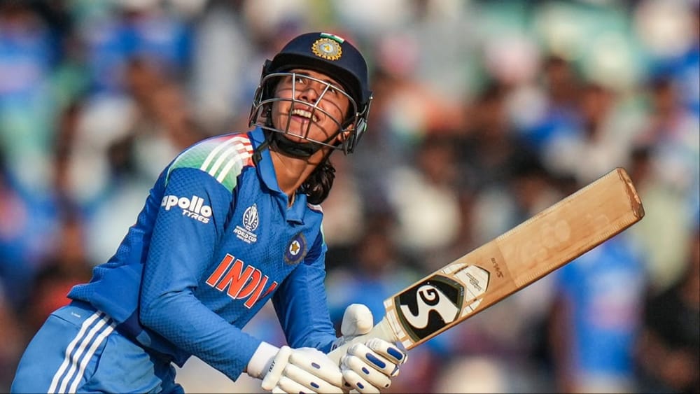 Women's T20 ਏਸ਼ੀਆ ਕੱਪ 2026 ਵਿੱਚ ਖੇਡ ਰਹੀ ਸਮ੍ਰਿਤੀ ਮੰਧਾਨਾ ਨੇ ਆਪਣੇ ਦਮਦਾਰ ਪ੍ਰਦਰਸ਼ਨ ਨਾਲ ਹੁਣ ਵਰਲਡ ਰਿਕਾਰਡ ਨੂੰ ਖ਼ਤਰੇ ਵਿੱਚ ਪਾ ਦਿੱਤਾ ਹੈ। ਉਨ੍ਹਾਂ ਨੇ ਜਿਸ ਵਰਲਡ ਰਿਕਾਰਡ ਨੂੰ ਖ਼ਤਰੇ ਵਿੱਚ ਪਾਇਆ ਹੈ, ਉਹ ਅੰਤਰਰਾਸ਼ਟਰੀ ਕ੍ਰਿਕਟ ਵਿੱਚ ਸਭ ਤੋਂ ਵੱਧ ਦੌੜਾਂ ਬਣਾਉਣ ਵਾਲੀ ਮਹਿਲਾ ਖਿਡਾਰਨ ਨਾਲ ਜੁੜਿਆ ਹੈ। ਸਮ੍ਰਿਤੀ ਇਸ ਰਿਕਾਰਡ ਨੂੰ ਤੋੜਨ ਦੇ ਬੇਹੱਦ ਨੇੜੇ ਹਨ। (Photo: PTI)