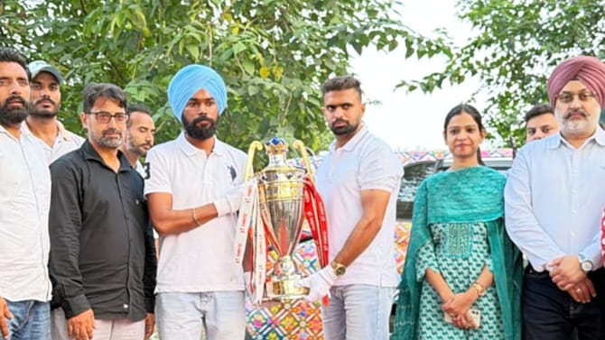 ਏਸ਼ੀਅਨ ਹਾਕੀ ਟਰਾਫ਼ੀ ਦਾ ਹੁਸ਼ਿਆਰਪੁਰ 'ਚ ਸਵਾਗਤ, ਰੇਲਵੇ ਮੰਡੀ 'ਚ ਖੇਡਿਆ ਗਿਆ ਮੈਚ