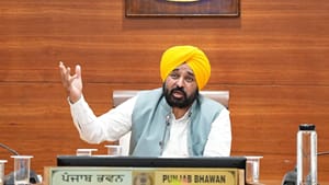 CM ਮਾਨ ਦੀ ਕੌਮੀ ਇਨਸਾਫ਼ ਮੋਰਚੇ ਨਾਲ ਮੀਟਿੰਗ, ਕੇਂਦਰ ਦੇ ਰਵੱਈਏ 'ਤੇ ਚੁੱਕੇ ਸਵਾਲ CM ਮਾਨ ਦੀ ਕੌਮੀ ਇਨਸਾਫ਼ ਮੋਰਚੇ ਨਾਲ ਮੀਟਿੰਗ, ਕੇਂਦਰ ਦੇ ਰਵੱਈਏ 'ਤੇ ਚੁੱਕੇ ਸਵਾਲ