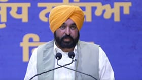 ਜਲੰਧਰ: CM ਮਾਨ ਪਰਵਿੰਦਰ ਝੋਟਾ ਕਤਲ ਕਾਂਡ 'ਤੇ ਸਖ਼ਤ, ਕੇਂਦਰ 'ਤੇ ਸਾਧਿਆ ਨਿਸ਼ਾਨਾ
