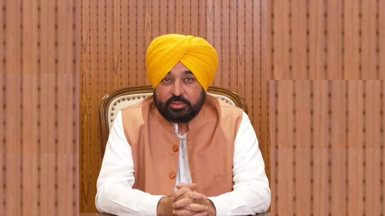 ਦਿੱਲੀ ਏਅਰਪੋਰਟ ਵਿਵਾਦ ‘ਤੇ ਸੀਐਮ ਮਾਨ ਦਾ ਬਿਆਨ, 2 ਘੰਟੇ ਬਿਠਾ ਕੇ ਰੱਖਿਆ, ਕਸਟਮ ਹੈੱਡ ਗਿਆਨੇਸ਼ ਕੁਮਾਰ ਦੇ ਸਕੇ ਭਰਾ