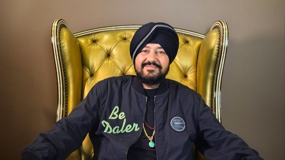 ਪੰਜਾਬੀ ਗਾਇਕ ਦਲੇਰ ਮਹਿੰਦੀ ਉੱਤਰਾਖੰਡ ਦੇ ਨਿਊ ਟੀਹਰੀ ਵਿੱਚ ਇੱਕ ਲਾਈਵ ਕੰਸਰਟ ਦੌਰਾਨ ਰਾਜ ਮੰਤਰੀ ਸੁਬੋਧ ਉਨਿਆਲ ਨਾਲ ਹੋਏ ਝਗੜੇ ਤੋਂ ਬਾਅਦ ਸੁਰਖੀਆਂ ਵਿੱਚ ਹਨ।