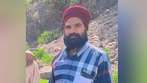 ਗੁਰਦਾਸਪੁਰ: ਨਸ਼ਾ ਵੇਚਣ ਤੋਂ ਰੋਕਣ ਤੇ ਹਮਲਾ, 1 ਦੀ ਮੌਤ ਤੇ 2 ਗੰਭੀਰ ਜ਼ਖ਼ਮੀ ਗੁਰਦਾਸਪੁਰ: ਨਸ਼ਾ ਵੇਚਣ ਤੋਂ ਰੋਕਣ ਤੇ ਹਮਲਾ, 1 ਦੀ ਮੌਤ ਤੇ 2 ਗੰਭੀਰ ਜ਼ਖ਼ਮੀ