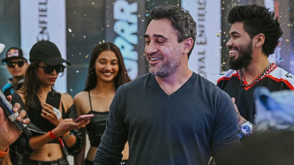 ਹਾਲਾਂਕਿ, ਹੁਣ ਉਸ ਨੂੰ ਅਕਤੂਬਰ ਦੇ ਅੰਤ ਤੱਕ ਦੇਸ਼ ਛੱਡਣ ਦਾ ਨੋਟਿਸ ਜਾਰੀ ਕੀਤਾ ਗਿਆ ਹੈ। ਇਹ ਦੇਖਣਾ ਬਾਕੀ ਹੈ ਕਿ ਇਸ ਦਾ ਉਸ ਦੀ ਆਉਣ ਵਾਲੀ ਫਿਲਮ 'ਤੇ ਕੀ ਅਸਰ ਪਵੇਗਾ ਅਤੇ ਅਦਾਕਾਰ ਖੁਦ ਇਸ 'ਤੇ ਕਿਵੇਂ ਪ੍ਰਤੀਕਿਰਿਆ ਦਿੰਦੇ ਹਨ।