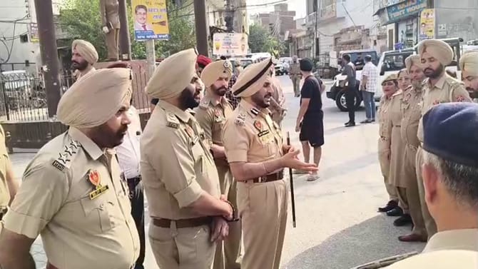 ਜੰਡਿਆਲਾ ਗੁਰੂ 'ਚ ਪੁਲਿਸ ਦਾ ਵੱਡਾ ਕਾਸੋ ਆਪ੍ਰੇਸ਼ਨ, ਹਥਿਆਰਾਂ ਸਣੇ ਕਈ ਤਸਕਰ ਕਾਬ