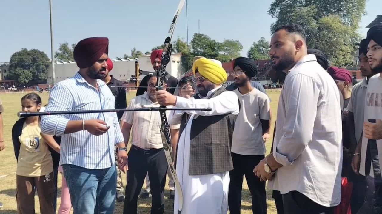 ਖੇਡਾਂ ਵਤਨ ਪੰਜਾਬ ਦੀਆਂ ਦੇ ਸੂਬਾ ਪੱਧਰੀ ਮੁਕਾਬਲੇ ਅੰਮ੍ਰਿਤਸਰ ਚ ਸ਼ੁਰੂ, ਮੰਤਰੀ ਹਰਭਜਨ ETO ਨੇ ਕੀਤੀ ਸ਼ਿਰਕਤ