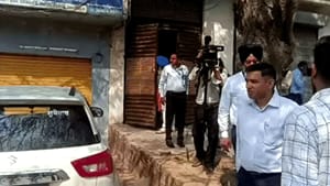 ਝੋਟਾ ਕਤਲ ਕਾਂਡ: CBI ਵੱਲੋਂ ਨਵੀਂ FIR ਦਰਜ, DSP ਤੇ ਡਰੱਗ ਇੰਸਪੈਕਟਰ ਸਸਪੈਂਡ ਝੋਟਾ ਕਤਲ ਕਾਂਡ: CBI ਵੱਲੋਂ ਨਵੀਂ FIR ਦਰਜ, DSP ਤੇ ਡਰੱਗ ਇੰਸਪੈਕਟਰ ਸਸਪੈਂਡ