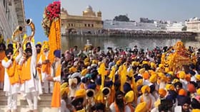 ਸ੍ਰੀ ਗੁਰੂ ਰਾਮਦਾਸ ਜੀ ਦਾ ਪ੍ਰਕਾਸ਼ ਪੁਰਬ... ਗੁਰੂ ਘਰਾਂ 'ਚ ਆਸਥਾ ਦਾ ਹੜ੍ਹ