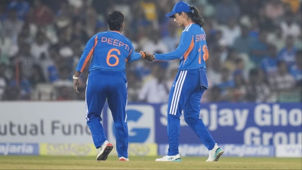 17ਵੀਂ T20I ਜਿੱਤ ਦੇ ਨਾਲ ਭਾਰਤ ਨੇ 8 ਸਾਲ ਪੁਰਾਣੇ ਆਪਣੇ ਰਿਕਾਰਡ ਨੂੰ ਹੋਰ ਬਿਹਤਰ ਬਣਾ ਲਿਆ ਹੈ। 8 ਸਾਲ ਪਹਿਲਾਂ, ਯਾਨੀ 2018 ਵਿੱਚ, ਭਾਰਤ ਨੇ ਇੱਕ ਕੈਲੰਡਰ ਸਾਲ ਵਿੱਚ 16 T20I ਮੁਕਾਬਲੇ ਜਿੱਤੇ ਸਨ। ਹਾਲਾਂਕਿ, ਉਸ ਸਮੇਂ ਟੀਮ ਨੇ ਸਿਰਫ਼ 23 ਮੈਚਾਂ ਵਿੱਚ ਹੀ ਇਹ 16 ਜਿੱਤਾਂ ਦਰਜ ਕੀਤੀਆਂ ਸਨ। (Photo: BCCI)