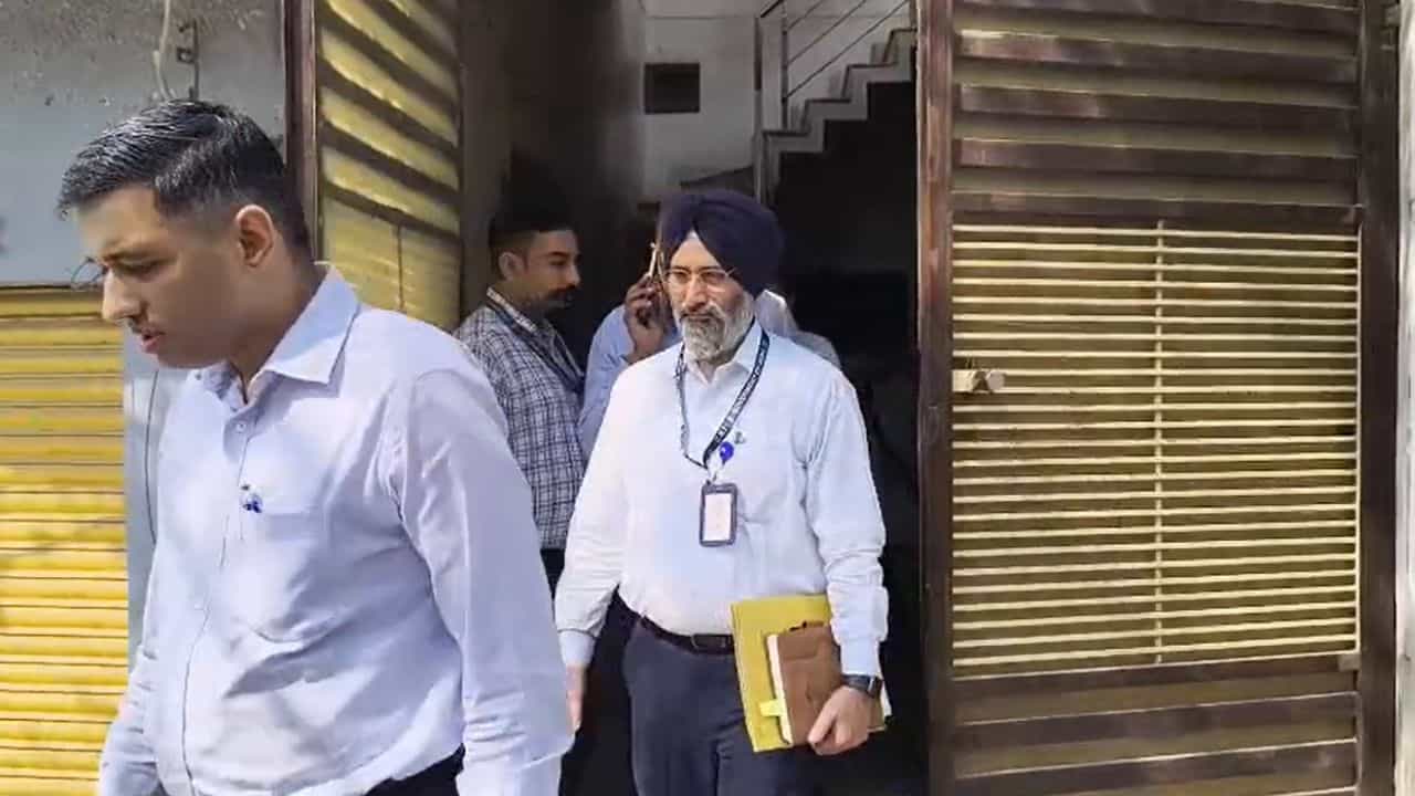 ਪਰਵਿੰਦਰ ਸਿੰਘ ਝੋਟਾ ਕਤਲਕਾਂਡ ਦੀ ਜਾਂਚ CBI ਦੇ ਹਵਾਲੇ, ਨਵੀਂ FIR ਦਰਜ ਕਰਕੇ ਜਾਂਚ ਕੀਤੀ ਸ਼ੁਰੂ ਪਰਵਿੰਦਰ ਸਿੰਘ ਝੋਟਾ ਕਤਲਕਾਂਡ ਦੀ ਜਾਂਚ CBI ਦੇ ਹਵਾਲੇ, ਨਵੀਂ FIR ਦਰਜ ਕਰਕੇ ਜਾਂਚ ਕੀਤੀ ਸ਼ੁਰੂ