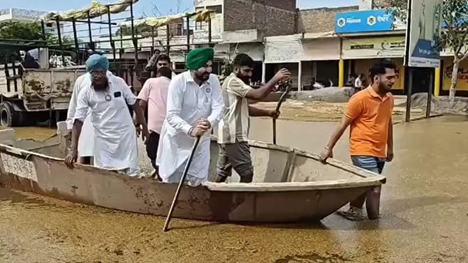 ਫਾਜ਼ਿਲਕਾ ਦੀ ਅਨਾਜ ਮੰਡੀ ਚ ਮੀਂਹ ਨੇ ਮਚਾਈ ਤਬਾਹੀ, ਕਈ ਫੁੱਟ ਪਾਣੀ ਭਰਿਆ