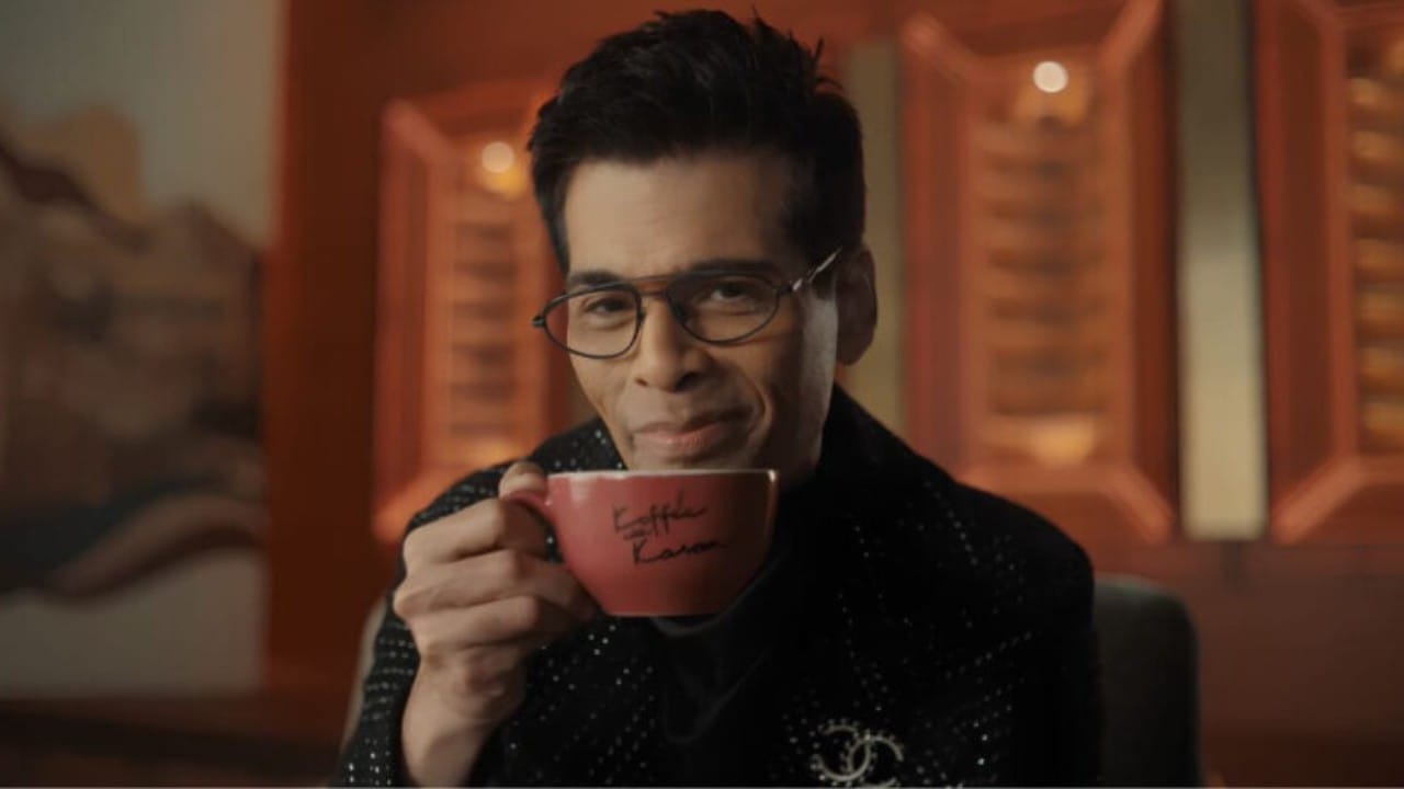 ਫ਼ਿਲਮਮੇਕਰ ਕਰਨ ਜੌਹਰ ਦਾ ਚੈਟ ਸ਼ੋਅ 'Koffee With Karan' ਆਪਣੇ ਆਖ਼ਰੀ ਪੜਾਅ 'ਤੇ ਹੈ। 14 ਅਕਤੂਬਰ ਤੋਂ ਇਸ ਸ਼ੋਅ ਦਾ 9ਵਾਂ ਸੀਜ਼ਨ OTT ਪਲੇਟਫਾਰਮ JioHotstar 'ਤੇ ਸ਼ੁਰੂ ਹੋਇਆ ਹੈ। ਇਹ ਇਸ ਸ਼ੋਅ ਦਾ ਆਖ਼ਰੀ ਸੀਜ਼ਨ ਹੈ। ਹੁਣ ਕਰਨ ਜੌਹਰ ਇਸ ਸ਼ੋਅ ਨੂੰ ਦੁਬਾਰਾ ਨਹੀਂ ਲਿਆਉਣਗੇ।