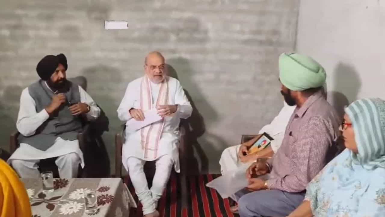 ਮਾੜੀ ਪਨੂੰਆਂ: ਪੀੜਤ ਪਰਿਵਾਰ ਨੇ ਅਮਿਤ ਸ਼ਾਹ ਕੋਲੋਂ ਮੰਗਿਆ ਇਨਸਾਫ਼, CBI ਜਾਂਚ ਦੀ ਮੰਗ ਮਾੜੀ ਪਨੂੰਆਂ: ਪੀੜਤ ਪਰਿਵਾਰ ਨੇ ਅਮਿਤ ਸ਼ਾਹ ਕੋਲੋਂ ਮੰਗਿਆ ਇਨਸਾਫ਼, CBI ਜਾਂਚ ਦੀ ਮੰਗ