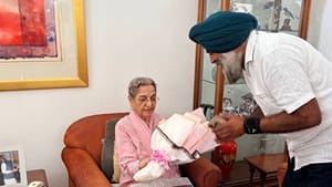 ਦਿੱਲੀ ਪਹੁੰਚੇ ਪਰਗਟ ਸਿੰਘ, ਡਾ. ਮਨਮੋਹਨ ਸਿੰਘ ਦੀ ਪਤਨੀ ਤੋਂ ਲਿਆ ਆਸ਼ੀਰਵਾਦ